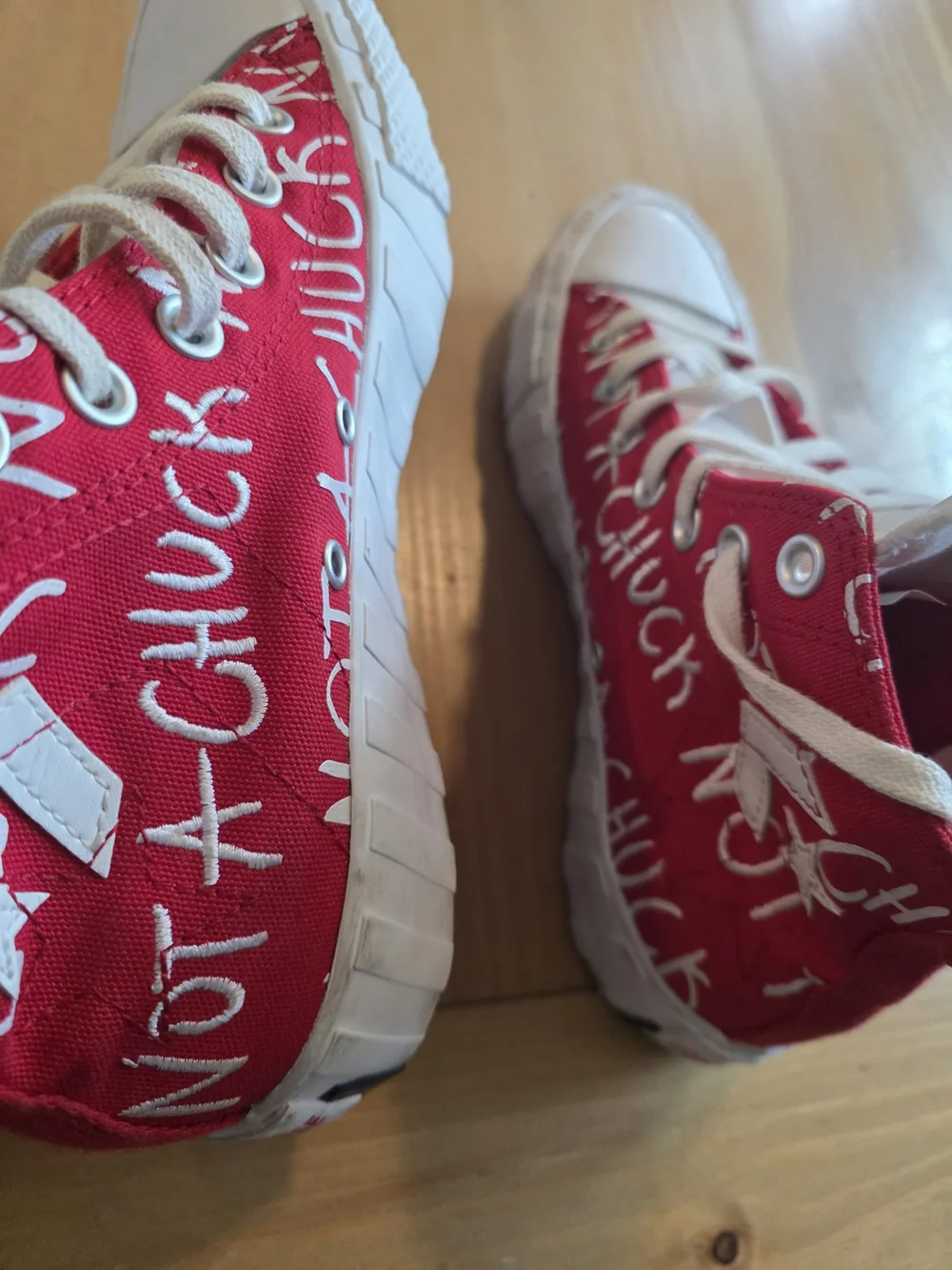 Converse All-Star Size 6Y Chuck Red White Shoes  Sneakers